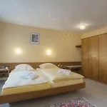 Waldhotel Sonnenberg 3*